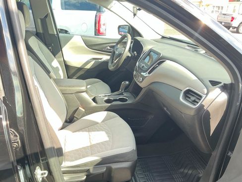 Used 2019 Chevrolet Equinox LS w/ LS Convenience Package FWD image 20