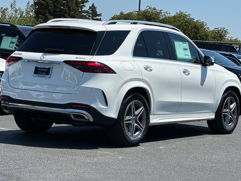 New 2026 Mercedes-Benz GLE 580 4MATIC image 9