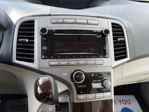 Used 2011 Toyota Venza AWD image 31