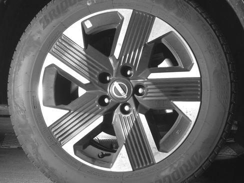 Used 2025 Nissan Kicks SV image 13