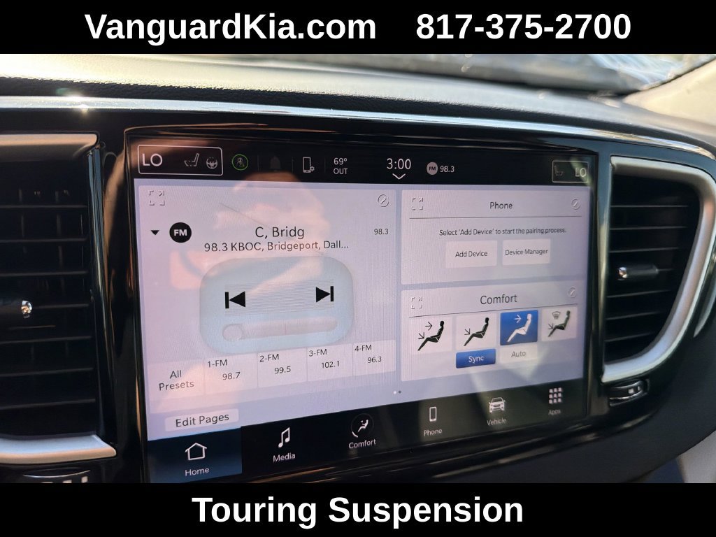 Used 2024 Chrysler Pacifica Touring-L FWD image 14
