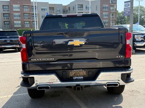 Used 2022 Chevrolet Silverado 1500 LTZ w/ Z71 Off-Road Package image 5