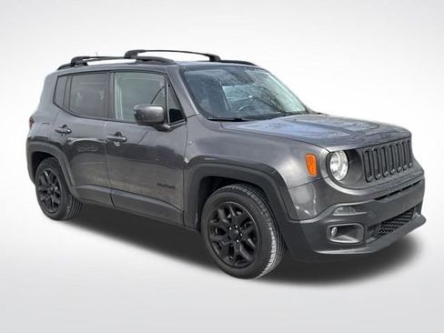 Used 2017 Jeep Renegade Latitude image 9