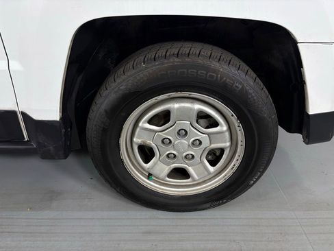 Used 2016 Jeep Patriot Sport image 10