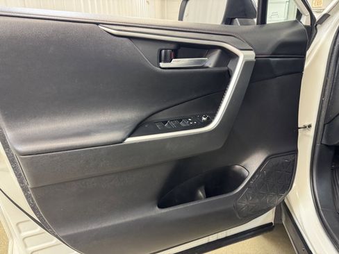 Used 2020 Toyota RAV4 TRD Off-Road image 8