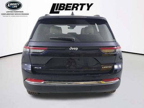 Used 2024 Jeep Grand Cherokee Limited AWD/4WD image 4