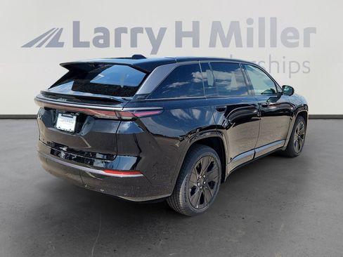 New 2025 Jeep Wagoneer S Launch Edition image 6