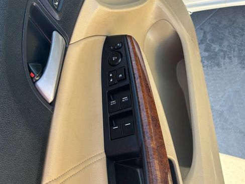 Used 2012 Honda Accord EX-L image 10