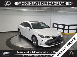 Used 2019 Toyota Avalon XLE image 1