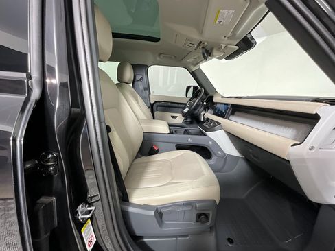 Used 2020 Land Rover Defender 110 S image 20
