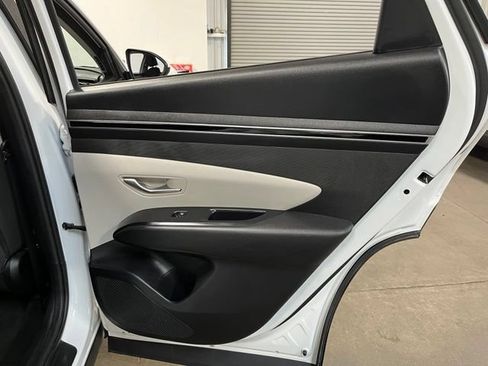 Used 2024 Hyundai Tucson SEL FWD image 16