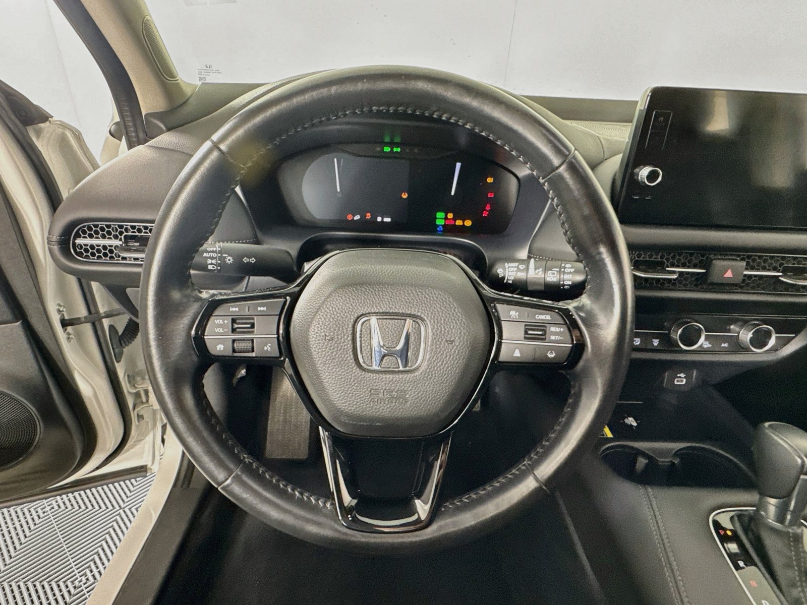 Used 2023 Honda HR-V EX-L image 13