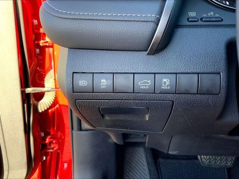 Used 2021 Toyota Camry SE FWD image 36