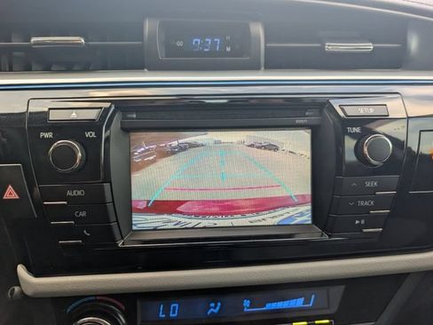 Used 2016 Toyota Corolla LE FWD image 16