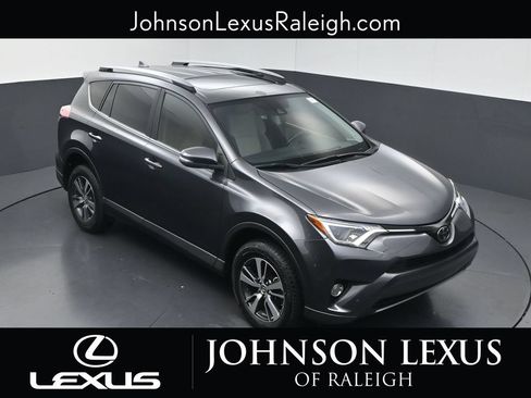 Used 2017 Toyota RAV4 XLE FWD image 23
