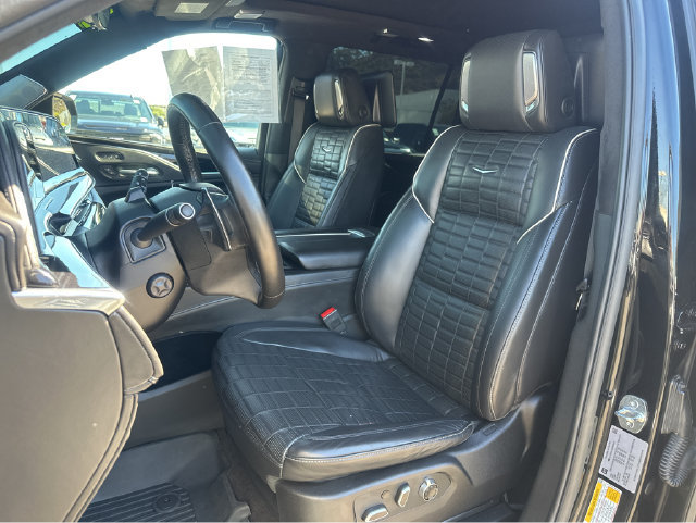 Certified 2024 Cadillac Escalade ESV V w/ LPO, ONYX Package AWD/4WD image 20