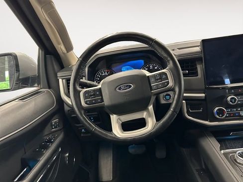 Used 2024 Ford Expedition XLT AWD/4WD image 12