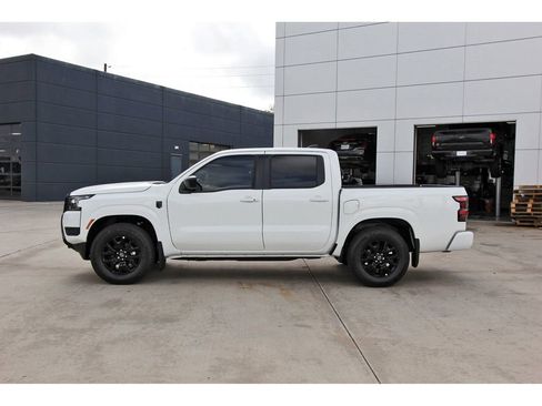 New 2026 Nissan Frontier SV w/ SV Convenience Package RWD image 3