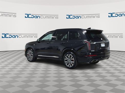 Used 2023 Cadillac XT6 Sport w/ Technology Package image 6