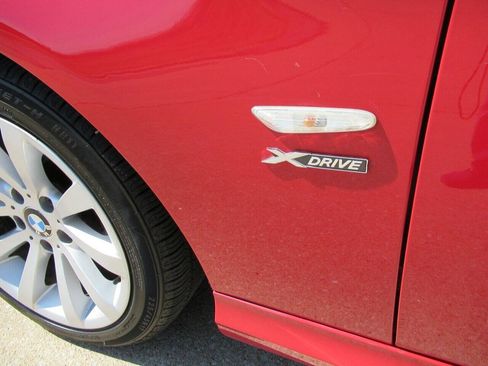 Used 2010 BMW 328i xDrive Sedan AWD/4WD image 5