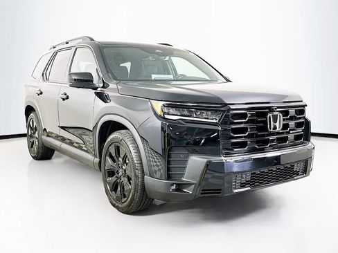 Used 2026 Honda Pilot Black Edition image 2