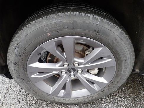 Used 2023 Ford Explorer XLT w/ Equipment Group 202A image 12