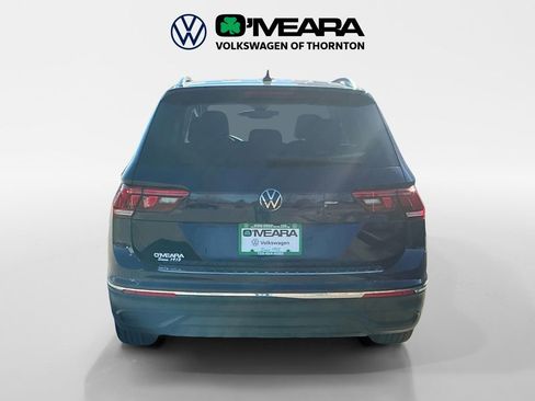 Used 2023 Volkswagen Tiguan SE w/ Panoramic Sunroof Package image 4