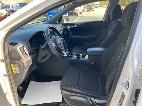 Used 2018 Kia Sportage LX AWD/4WD image 10