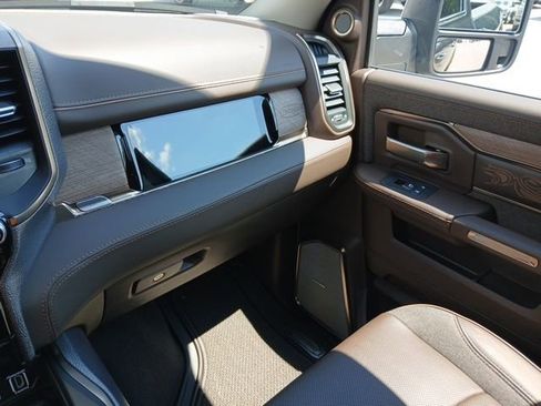 New 2026 RAM 2500 Limited AWD/4WD image 44