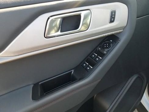 New 2026 Ford Explorer Active AWD/4WD image 14