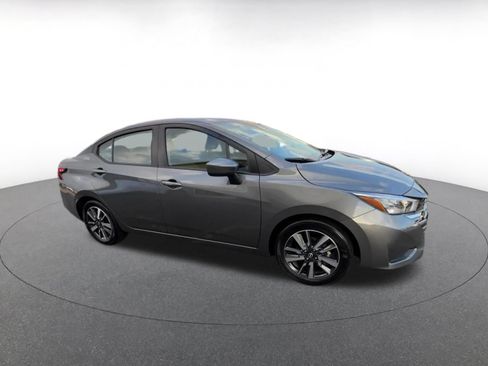 Used 2025 Nissan Versa SV FWD image 2