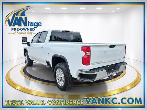 Used 2022 Chevrolet Silverado 2500 LT w/ Convenience Package AWD/4WD image 9