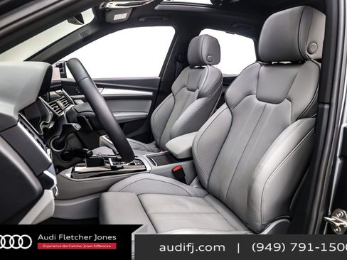 Used 2024 Audi Q5 2.0T Prestige w/ Prestige Package image 18