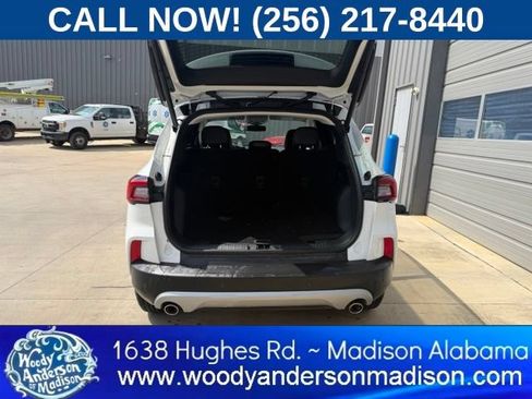 Used 2025 Ford Escape SE w/ PHEV Premium Package FWD image 6