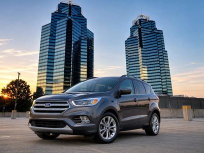 Used 2017 Ford Escape SE w/ Equipment Group 201A