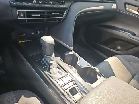 Used 2025 Toyota Camry LE FWD image 24