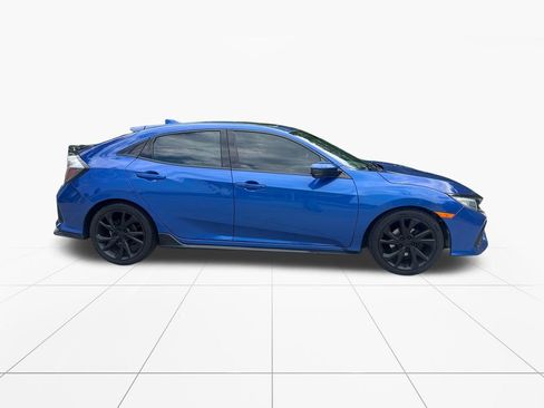 Used 2018 Honda Civic Sport Touring image 9