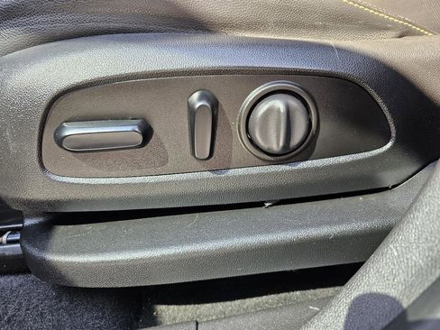 Used 2020 GMC Terrain SLT w/ Preferred Package image 8