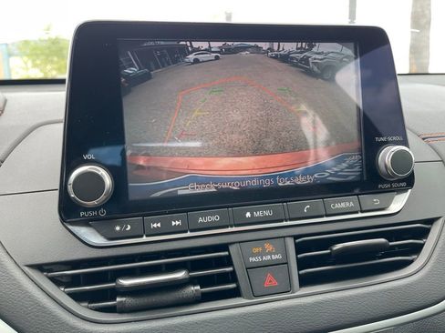 Used 2020 Nissan Altima 2.5 SR w/ Premium Package FWD image 11