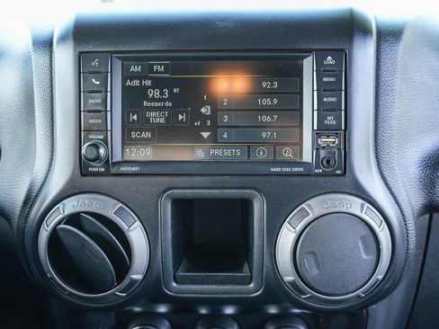 Used 2015 Jeep Wrangler Sport image 14