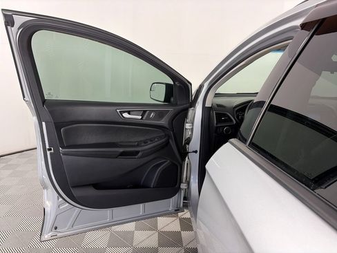 Used 2015 Ford Edge SE AWD/4WD image 10