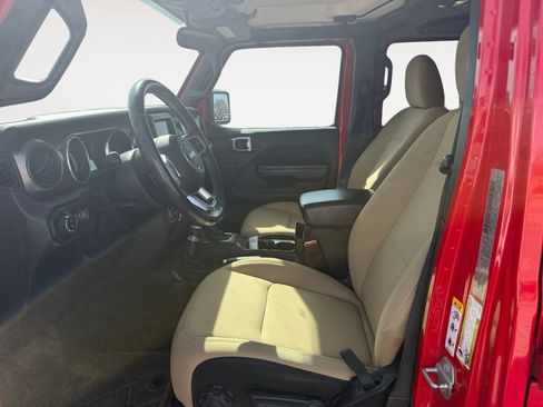 Used 2020 Jeep Gladiator Sport w/ Quick Order Package 24S image 9