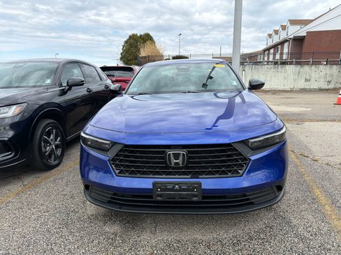 Used 2023 Honda Accord Sport image 5