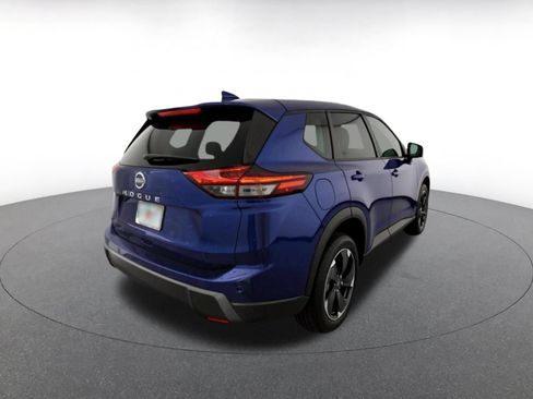 Used 2025 Nissan Rogue SV FWD image 9