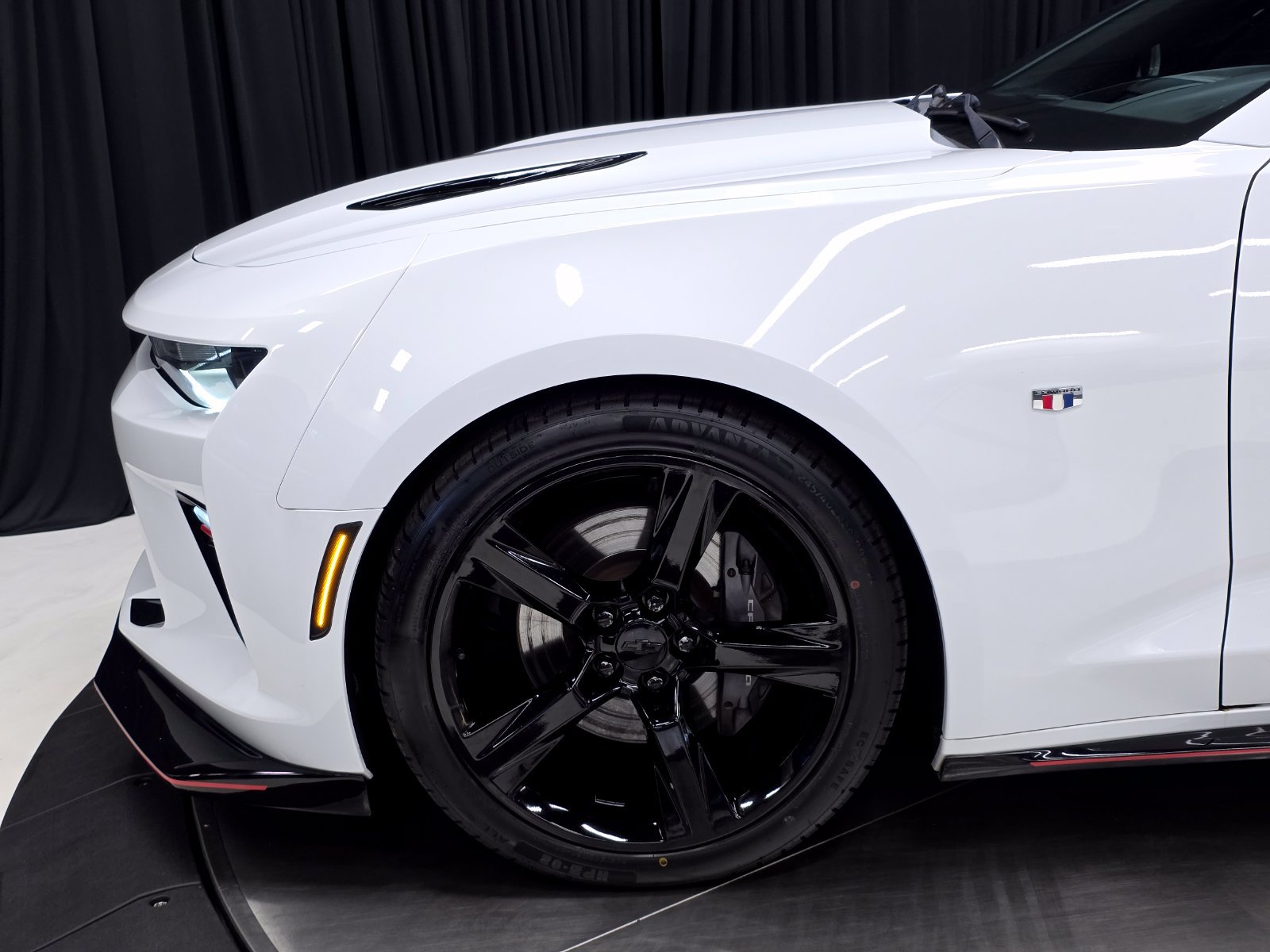 Used 2018 Chevrolet Camaro SS RWD image 43
