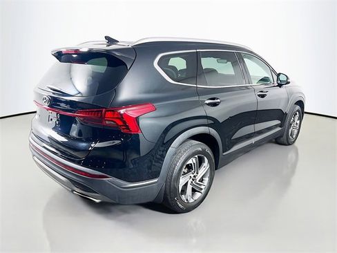 Used 2023 Hyundai Santa Fe SEL w/ Winter Weather Package image 7