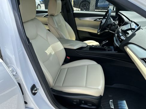Used 2023 Cadillac CT5 Luxury RWD image 9