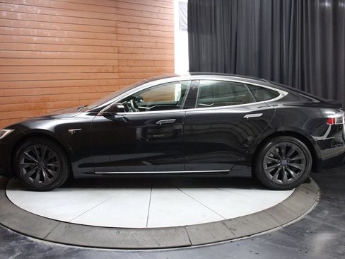 Used 2018 Tesla Model S 75D image 8