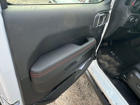 New 2026 Jeep Wrangler Unlimited Rubicon image 13