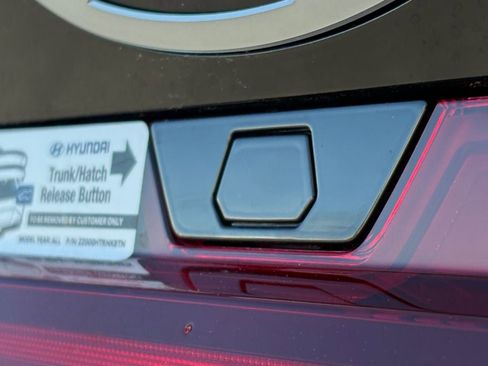 New 2026 Hyundai Elantra Limited FWD image 11